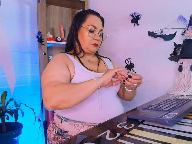 EllenaBoobs