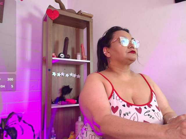 EllenaBoobs live cam preview