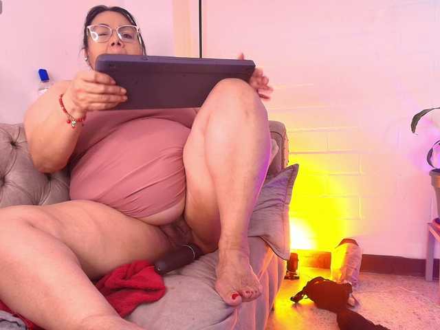 EllenaBoobs live cam on BongaCams