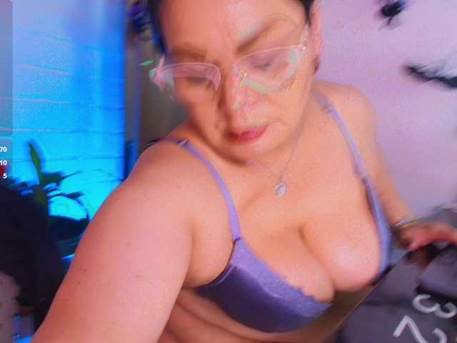 EllenaBoobs