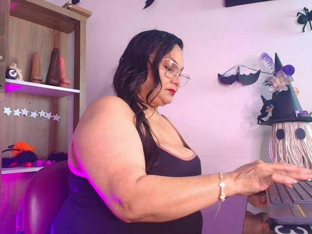EllenaBoobs live cam on BongaCams