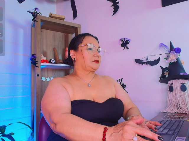 EllenaBoobs live cam on BongaCams