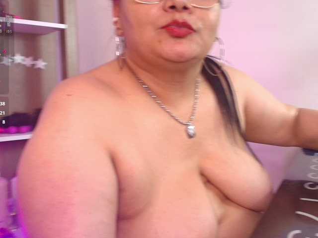 EllenaBoobs