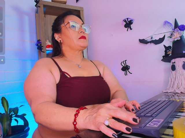 EllenaBoobs