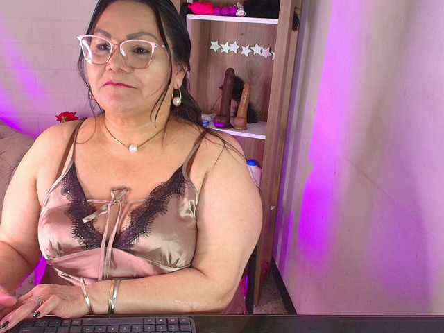 EllenaBoobs