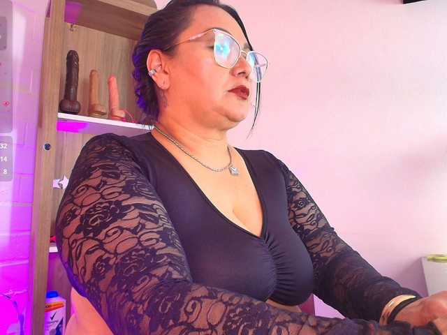 EllenaBoobs live cam on BongaCams
