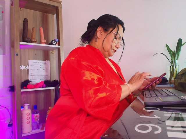 EllenaBoobs live cam on BongaCams