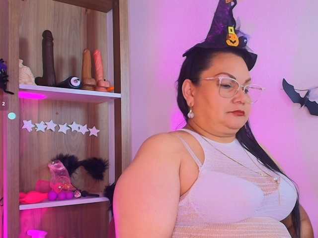 EllenaBoobs