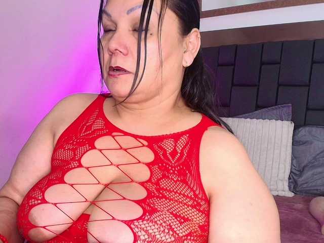 EllenaBoobs live cam on BongaCams