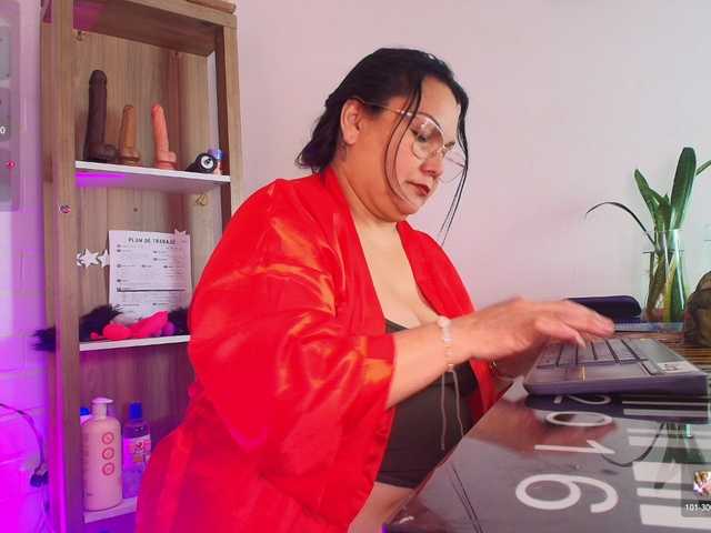 EllenaBoobs live cam on BongaCams