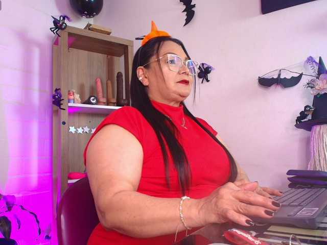 EllenaBoobs