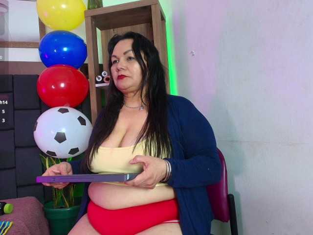 EllenaBoobs