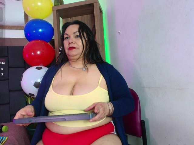 EllenaBoobs live cam on BongaCams