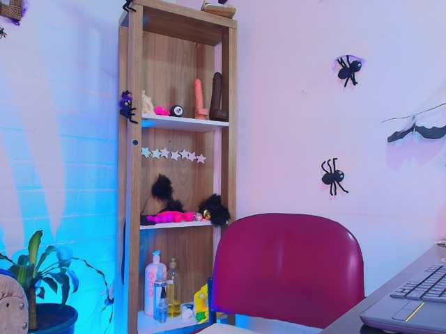 EllenaBoobs live cam on BongaCams