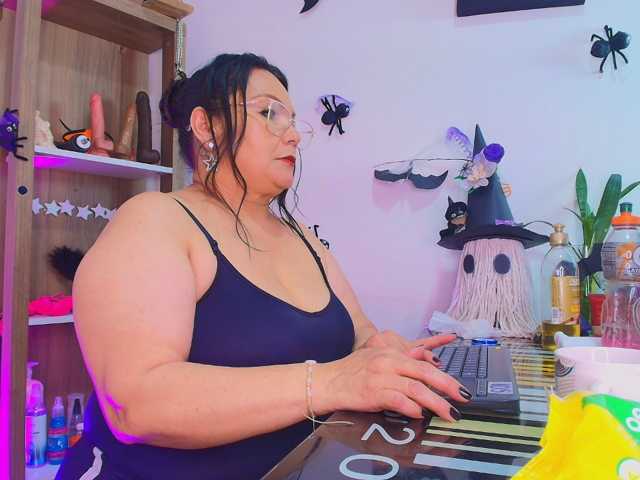 EllenaBoobs