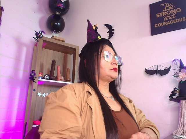 EllenaBoobs