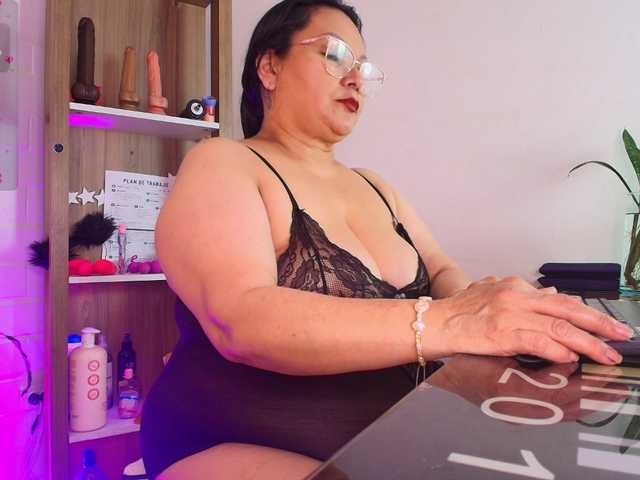 EllenaBoobs live cam on BongaCams