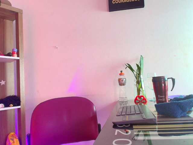 EllenaBoobs live cam on BongaCams