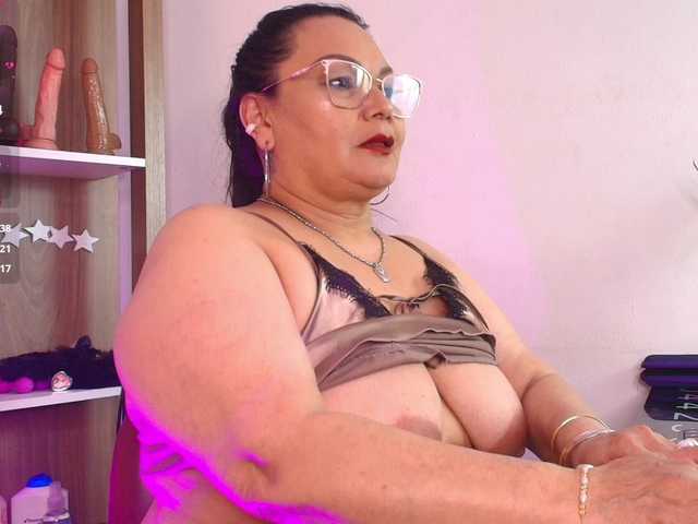 EllenaBoobs