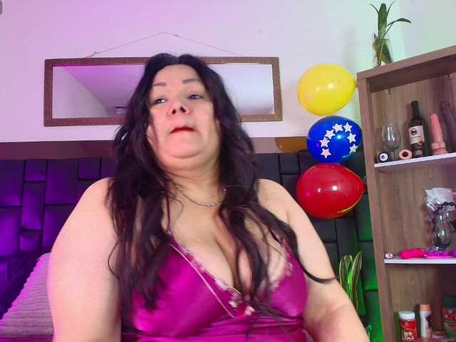 EllenaBoobs