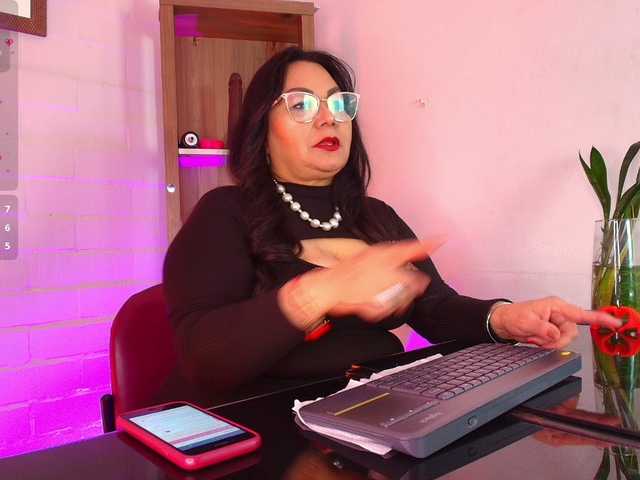 EllenaBoobs live cam on BongaCams