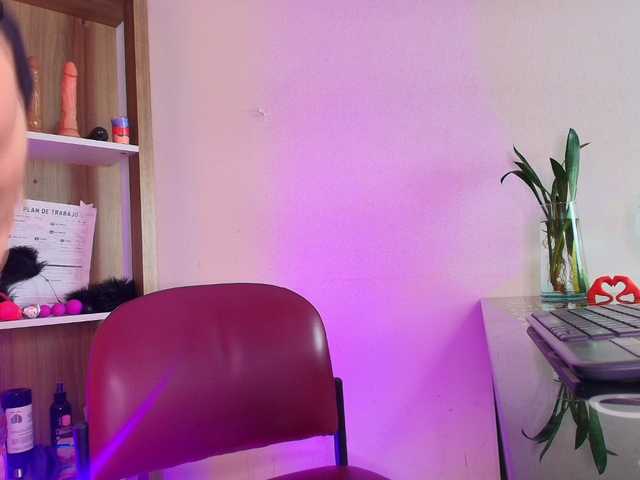 EllenaBoobs live cam on BongaCams