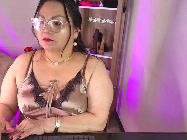 EllenaBoobs live cam preview