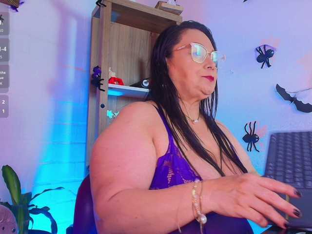 EllenaBoobs