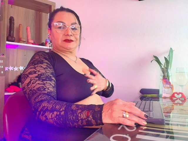 EllenaBoobs live cam on BongaCams