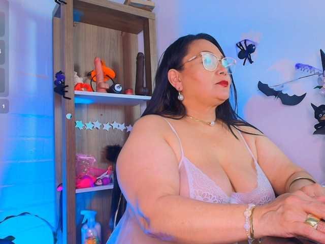 EllenaBoobs live cam on BongaCams