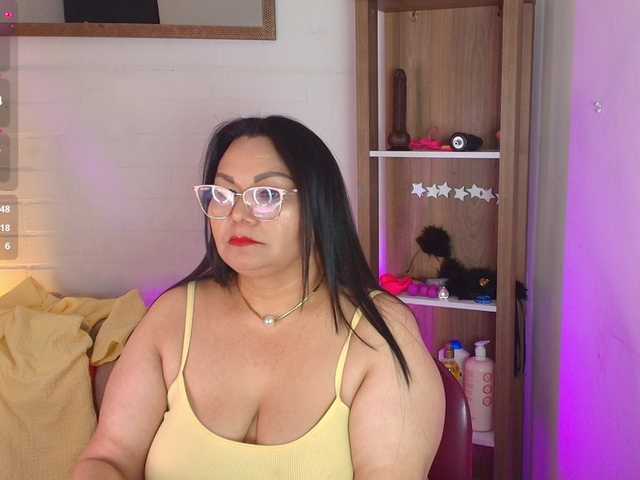 EllenaBoobs