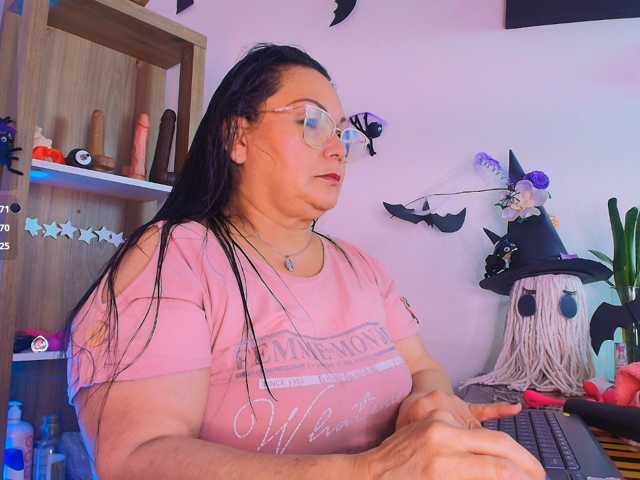 EllenaBoobs