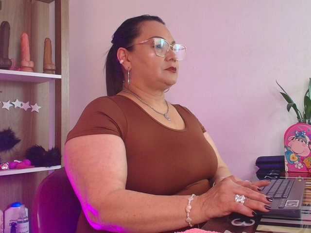 EllenaBoobs live cam preview