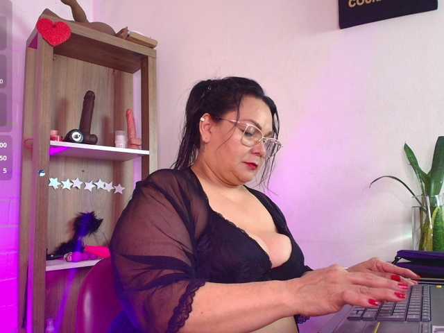 EllenaBoobs