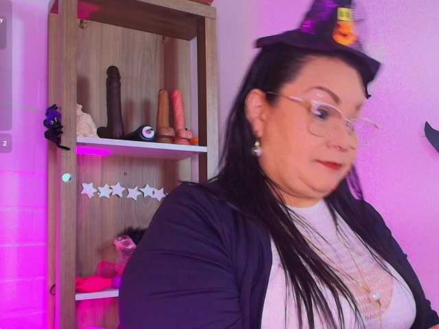 EllenaBoobs