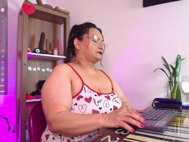 EllenaBoobs