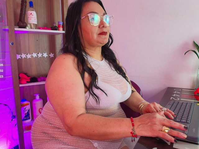 EllenaBoobs live cam on BongaCams