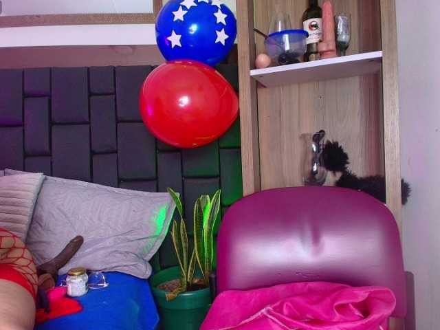 EllenaBoobs