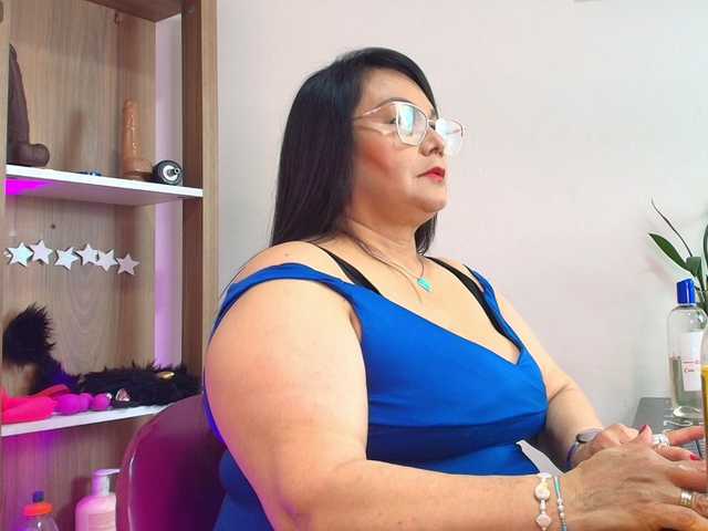 EllenaBoobs