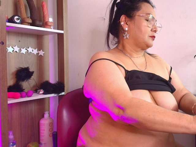 EllenaBoobs