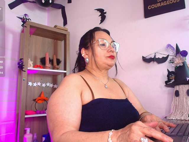 EllenaBoobs