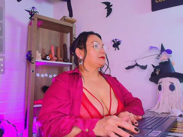 EllenaBoobs live cam preview