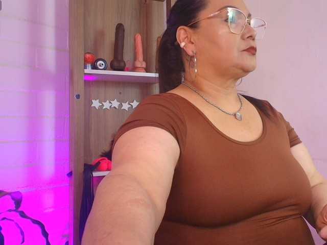 EllenaBoobs