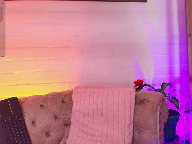 EllenaBoobs live cam