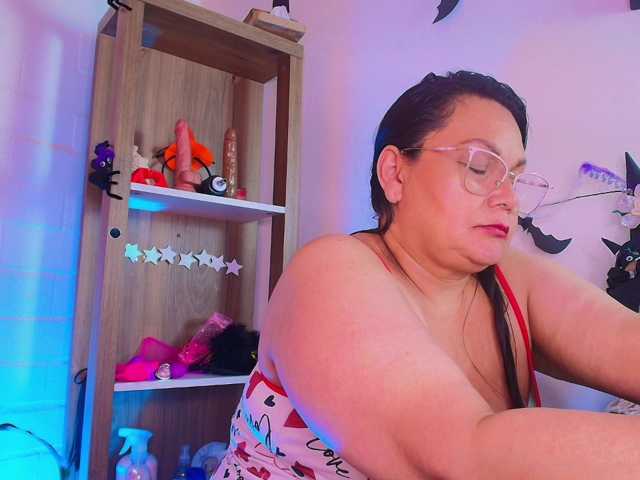 EllenaBoobs live cam on BongaCams