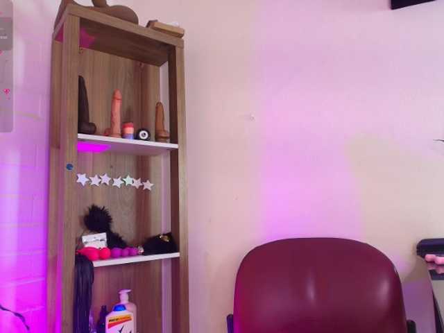 EllenaBoobs