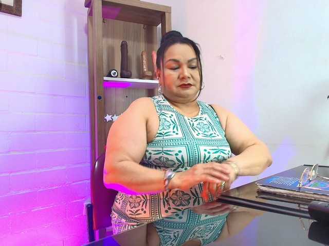 EllenaBoobs