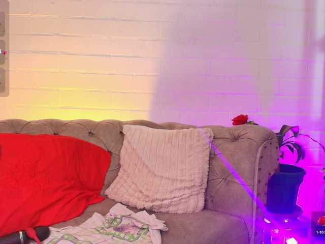 EllenaBoobs live cam on BongaCams
