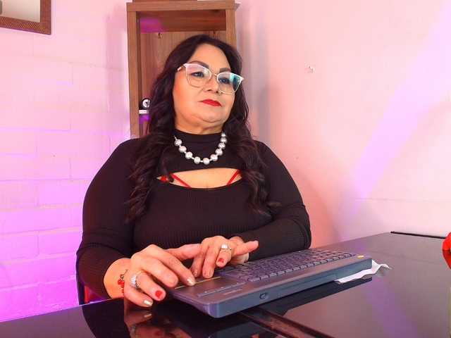 EllenaBoobs live cam on BongaCams