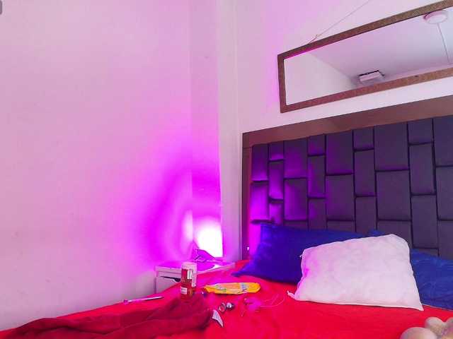 EllenaBoobs live cam on BongaCams